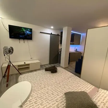 Apartamento Loft, Muy Cerca De Playa Y Castillo Tamarit Tarragona